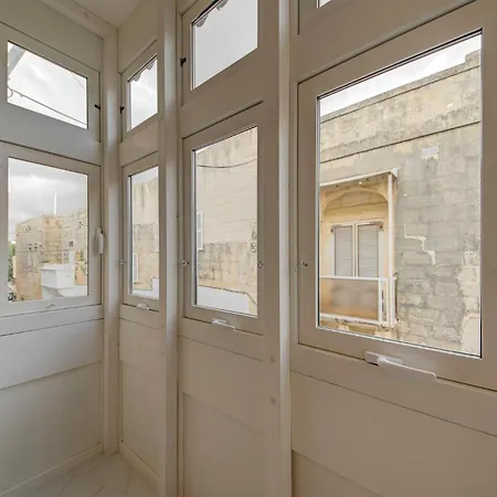 Apartman Stylish 1br With Sofabed & Backyard, By 360 Estates