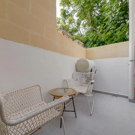 Stylish 1br With Sofabed & Backyard, By 360 Estates Attard