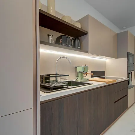 Stylish 1br With Sofabed & Backyard, By 360 Estates Apartman *