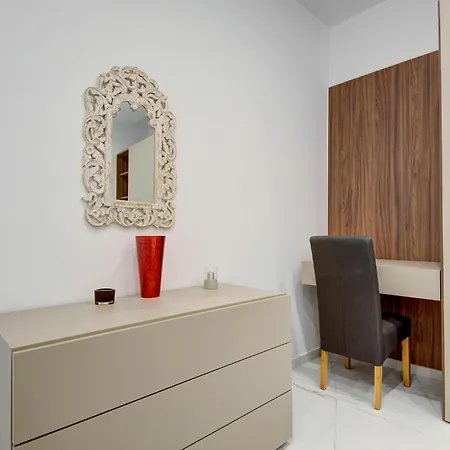 Stylish 1br With Sofabed & Backyard, By 360 Estates