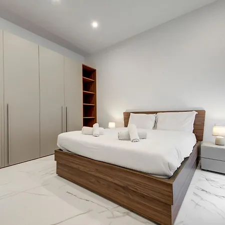 Stylish 1br With Sofabed & Backyard, By 360 Estates *