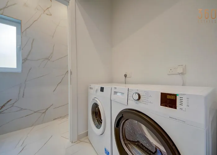 Stylish 1br With Sofabed & Backyard, By 360 Estates Apartment